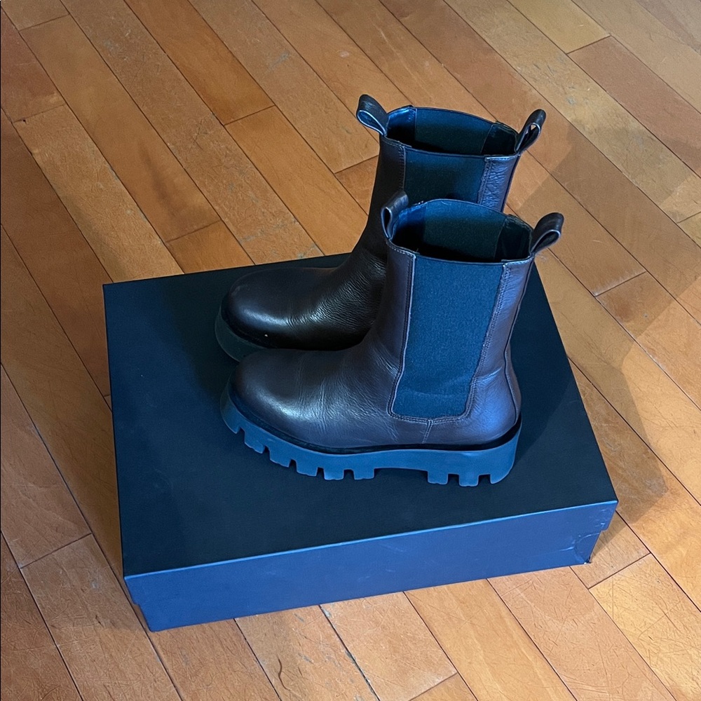 Paloma Barcelos Chunky Chelsea Boots